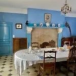 Chateau Des Feugerets 4*