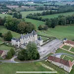Chateau Des Feugerets 4*
