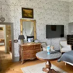 Chateau Des Feugerets 招待所
