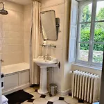 Chateau Des Feugerets 4*