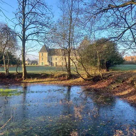 Chateau Des Feugerets 4*