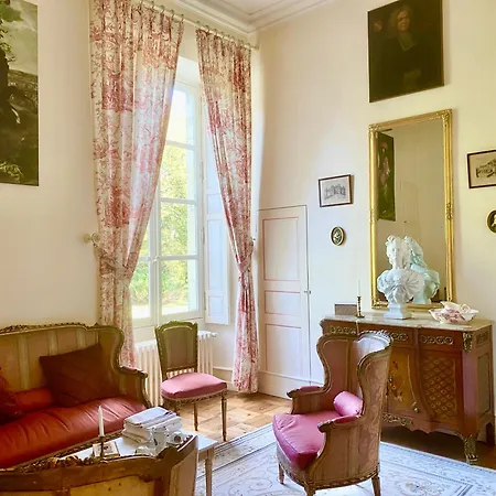 Château Des Feugerets Maison d'hôtes *
