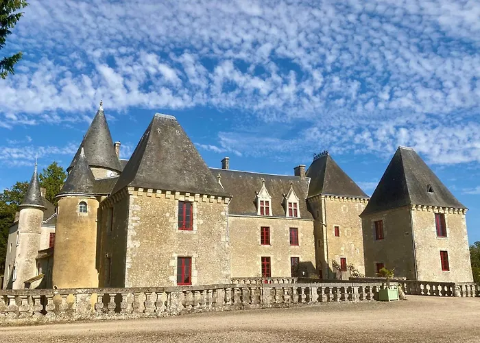 Chateau Des Feugerets 4*